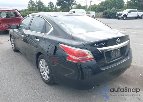 2015 Nissan Altima 2.5 S из США, поврежденный, VIN 1N4AL3AP9FC268812